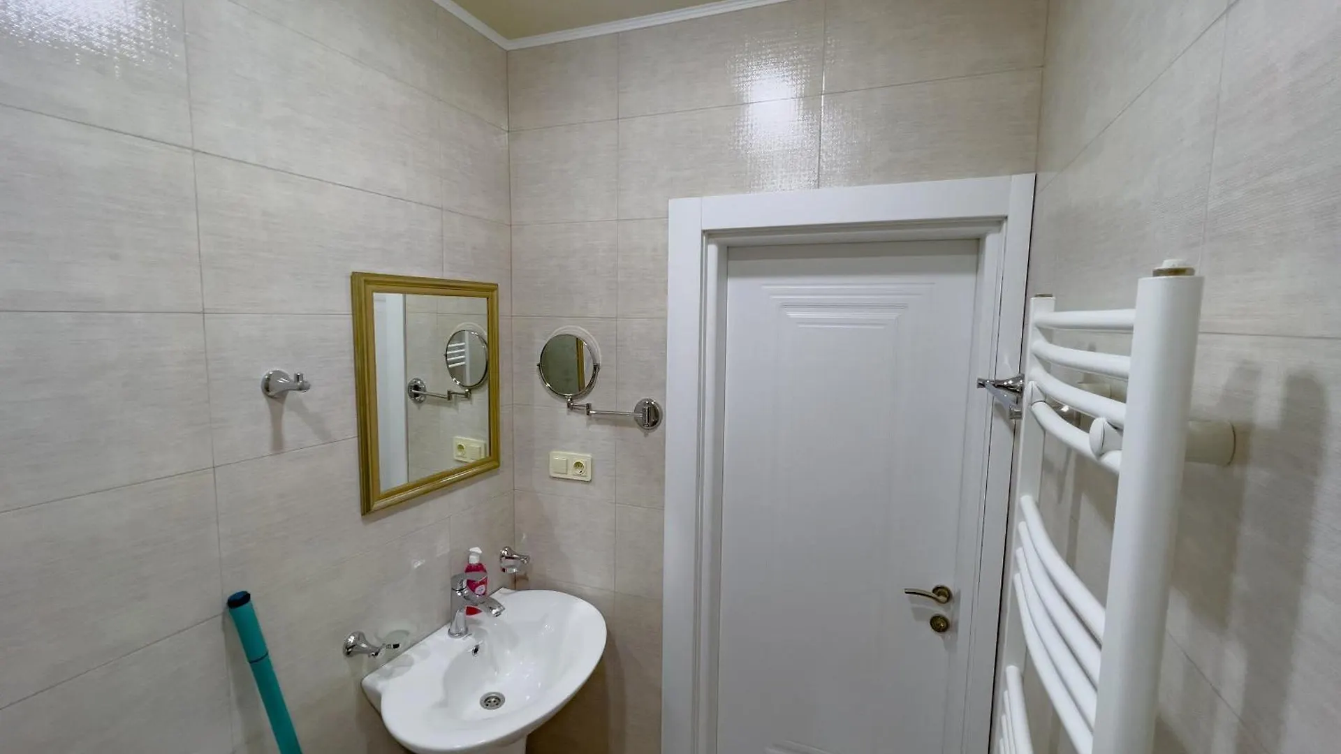 Ferienwohnung Treasure N6 Batumi Apartment